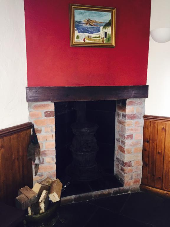 לינה וארוחת בוקר Nant-y-bwch The Nags Head Tredegar מראה חיצוני תמונה